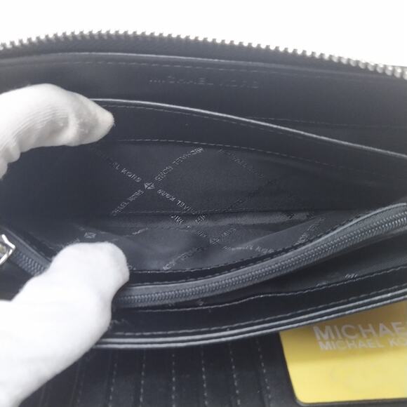 Michael Kors Jet Set Travel Black Pebbled Zip Around Long Wallet -NWT $298 - Picture 15 of 16